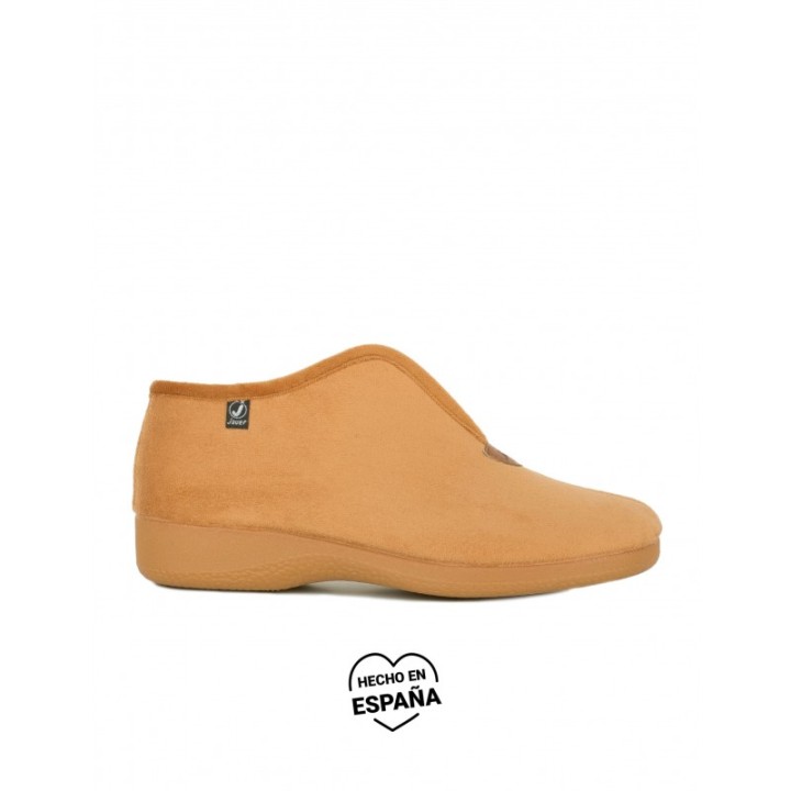 Zapatillas de Casa Abotinadas Escote Pico Cuero