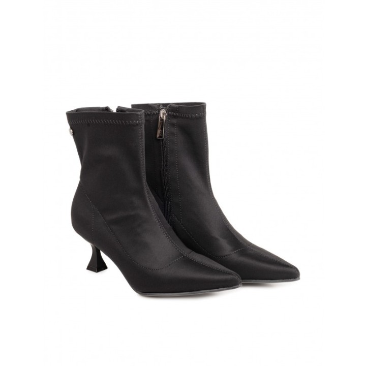 XTI Botines Veganos Tacon Kitten Negros