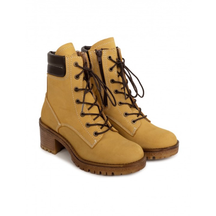 Botas Cordones Suela Track Mostaza PERA LIMONERA
