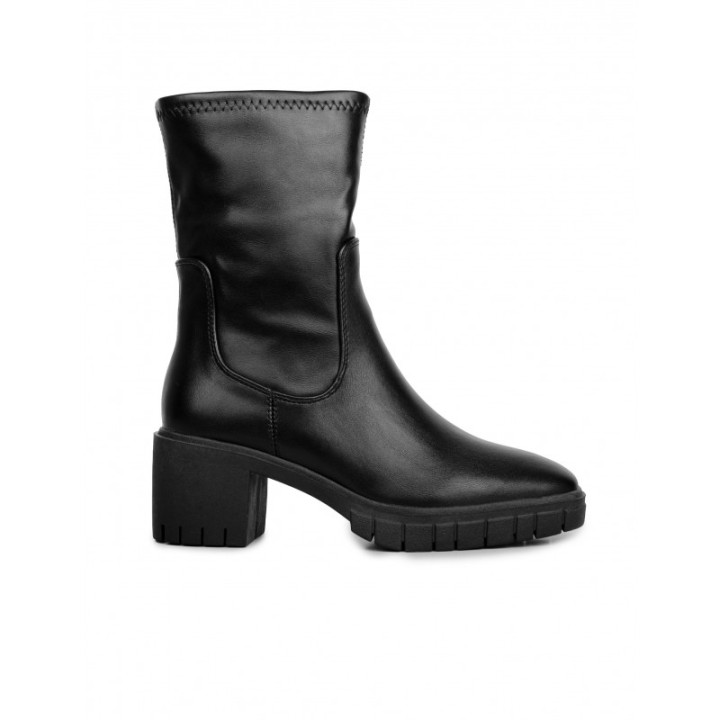 Botines Puntera Cuadrada Negros