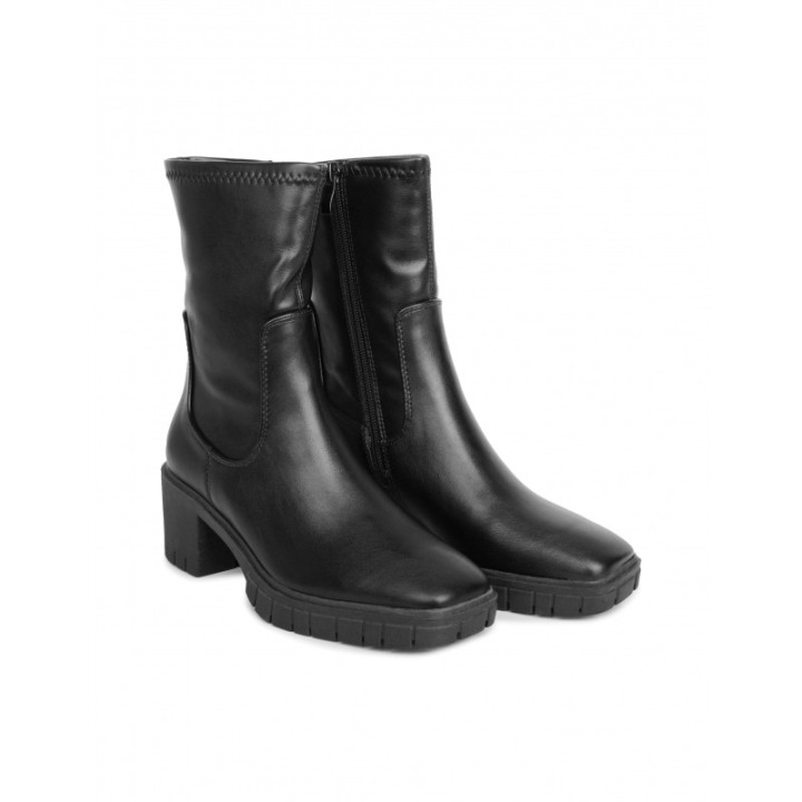 Botines Puntera Cuadrada Negros