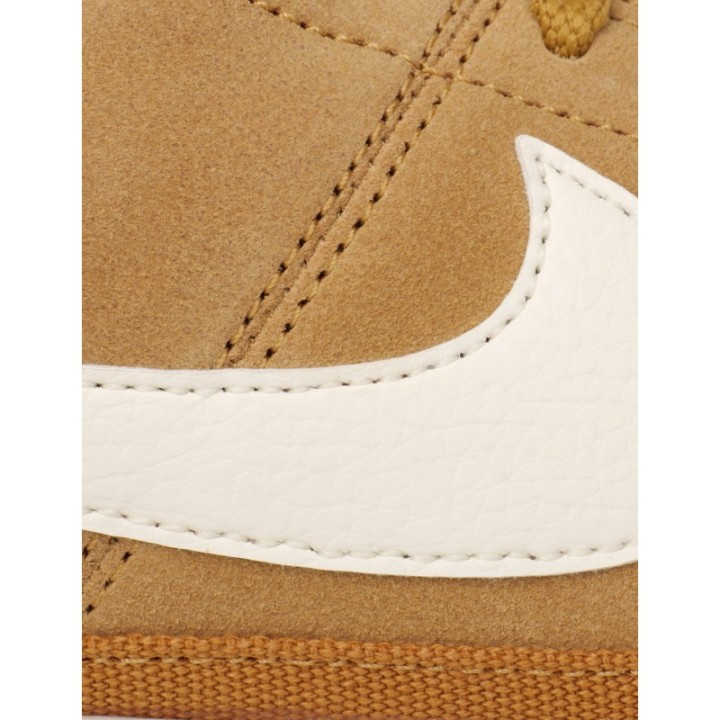 NIKE Court Legacy Suede Mostaza