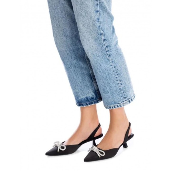 XTI Zapatos Destalonados Lazo Strass Negros