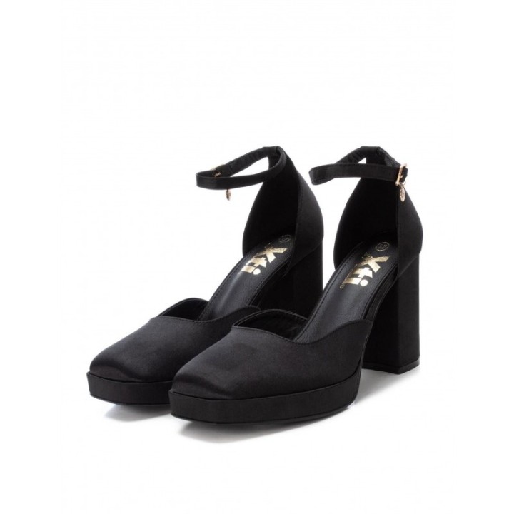 XTI Sandalias Plataforma Raso Negras