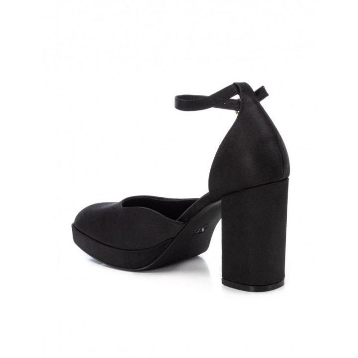 XTI Sandalias Plataforma Raso Negras