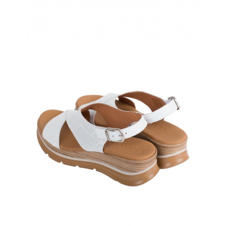 PAULA URBAN Sandalias Cuna Tiras Cruzadas Blancas