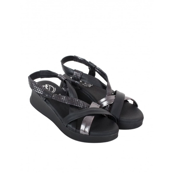 Sandalias Tiras Tubulares Negras PERA LIMONERA