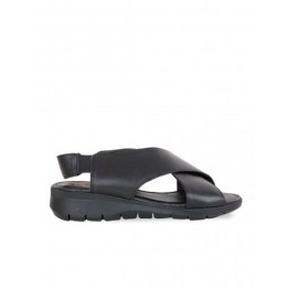 Sandalias Piel Tiras Cruzadas Negras PERA LIMONERA