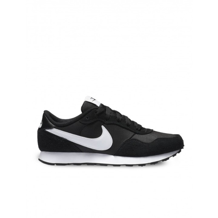 NIKE MD Valiant Negras