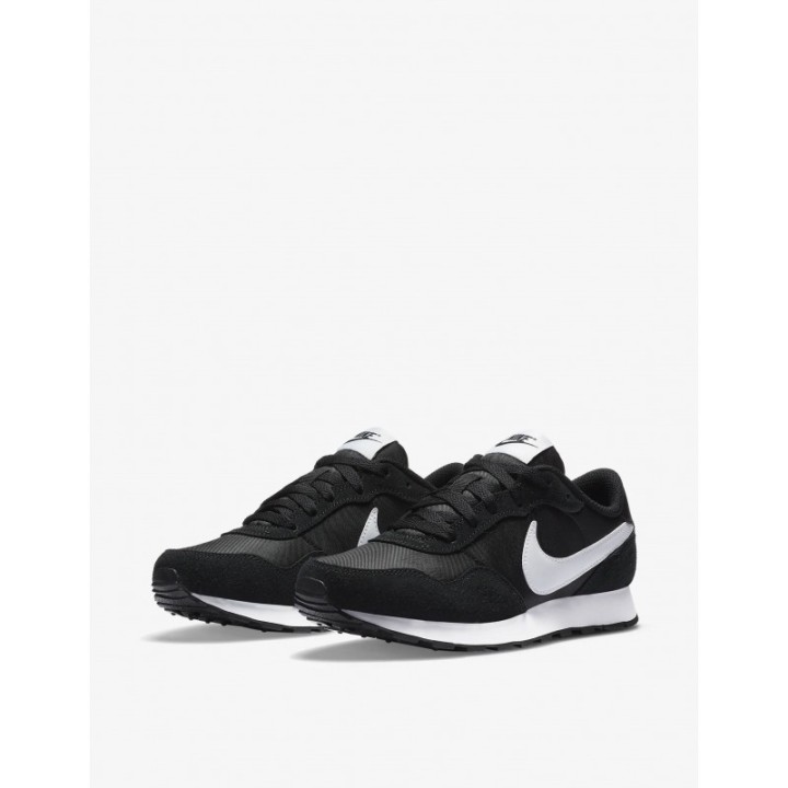 NIKE MD Valiant Negras