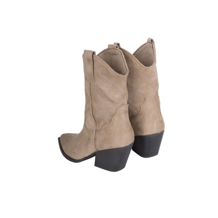 Botines Camperos Costuras Tacon Beige