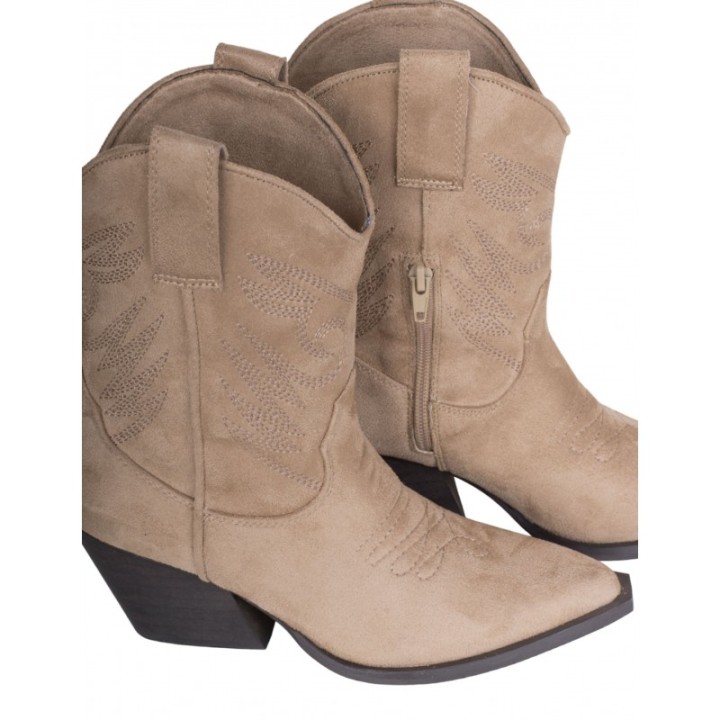 Botines Camperos Costuras Tacon Beige