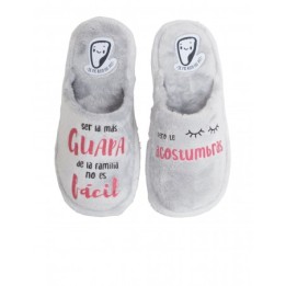 Zapatillas Casa Frase Guapa SE ME RiEN LOS PIES