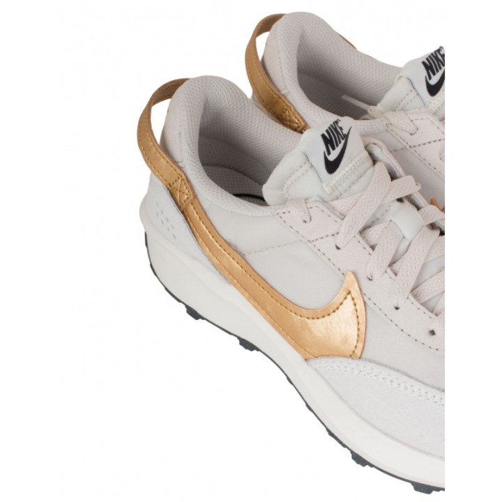 Zapatillas NIKE Waffle Debut Logo Dorado