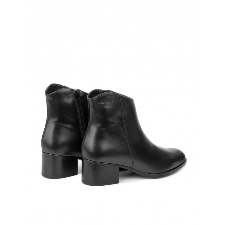 WONDERS Botines Camperos Negros
