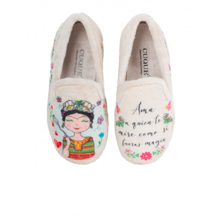 Zapatillas Casa Cerradas Frida Beige