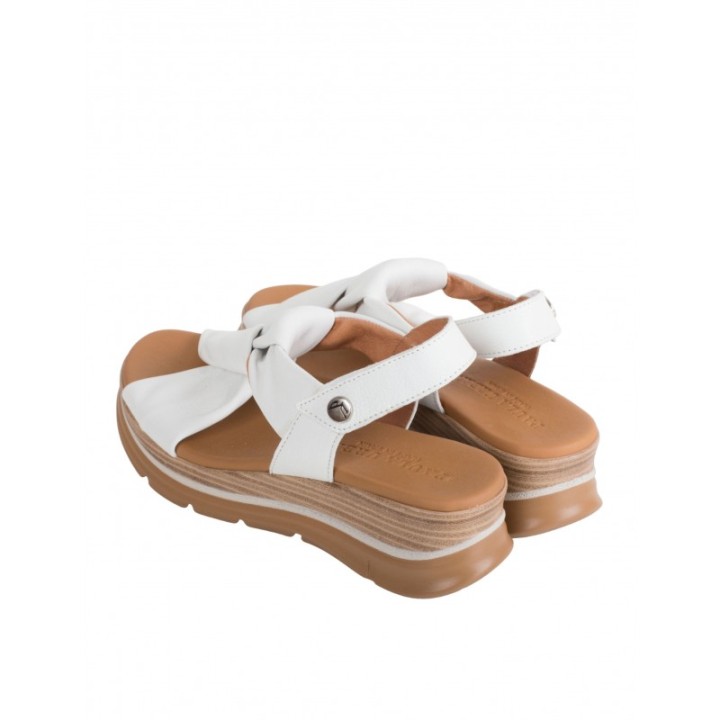 PAULA URBAN Sandalias Cuna Piel Nudo Blancas