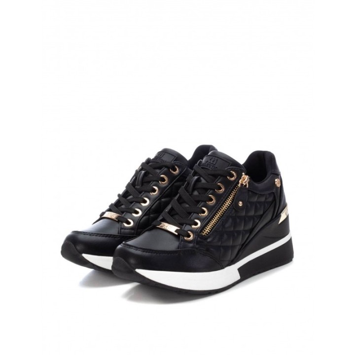 XTI Zapatillas Cuna Acolchadas Negras