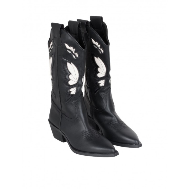 Botas Camperas Bordadas Mariposas Negras