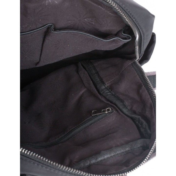 Mochila Cuadrada Nylon Negra
