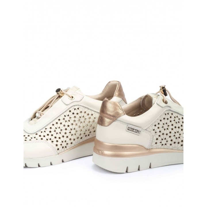 Zapatillas Vestir Caladas PIKOLINOS Beige