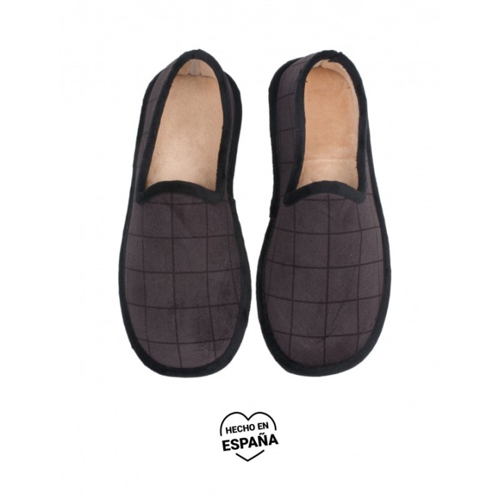 Zapatillas Cerradas Cuadros Ribete Negro