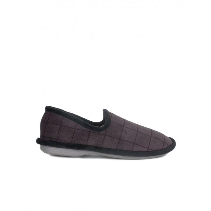 Zapatillas Cerradas Cuadros Ribete Negro