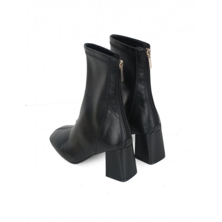 Botines Tacon Cuadrado Negros