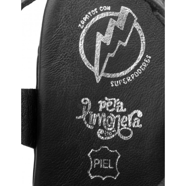 Sandalias Cadena Planas Piel Negra PERA LIMONERA
