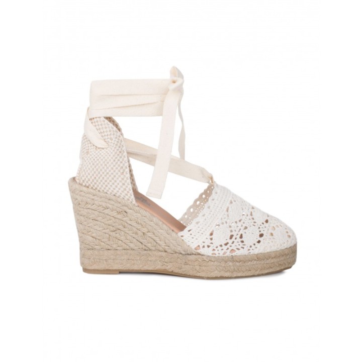 Alpargatas Cintas Crochet Beige PERA LIMONERA
