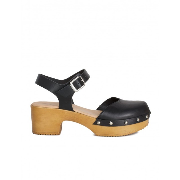 Sandalias Madera Tachuelas Negras PERA LIMONERA
