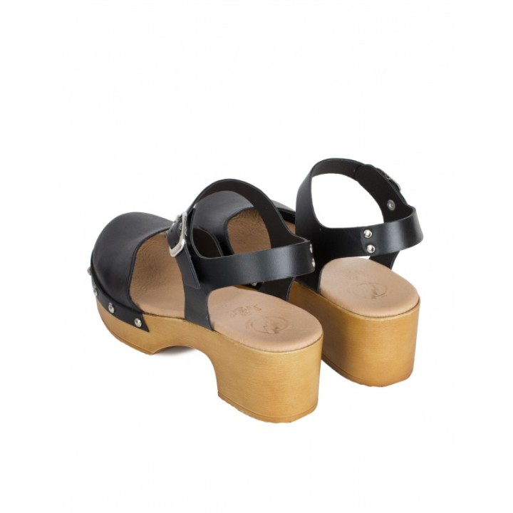 Sandalias Madera Tachuelas Negras PERA LIMONERA