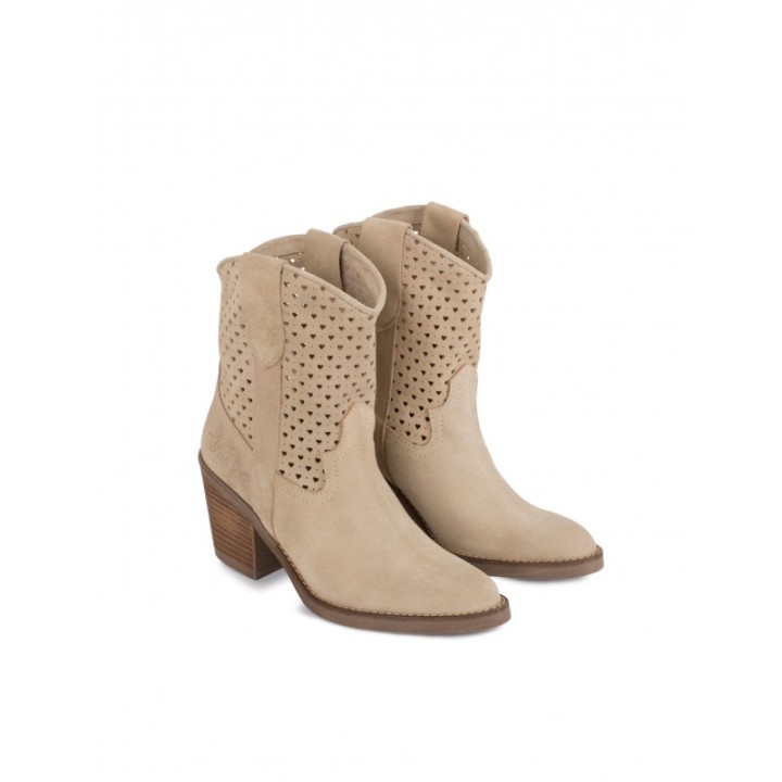 Botines Camperos Calados Corazon Taupe PERA LIMONERA