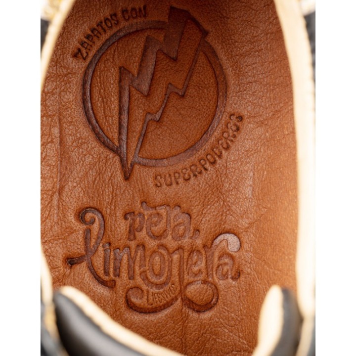 Zapatillas Piel Corazones Negras PERA LIMONERA