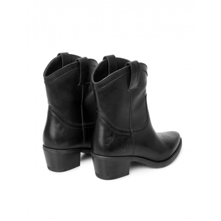 Botas Camperas Cana Baja Negras PERA LIMONERA