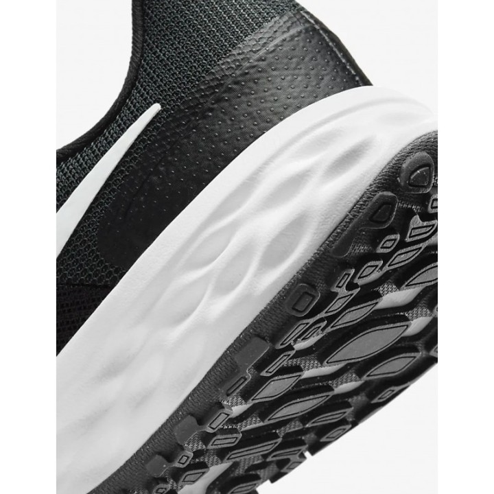 NIKE Revolution 6 Negras