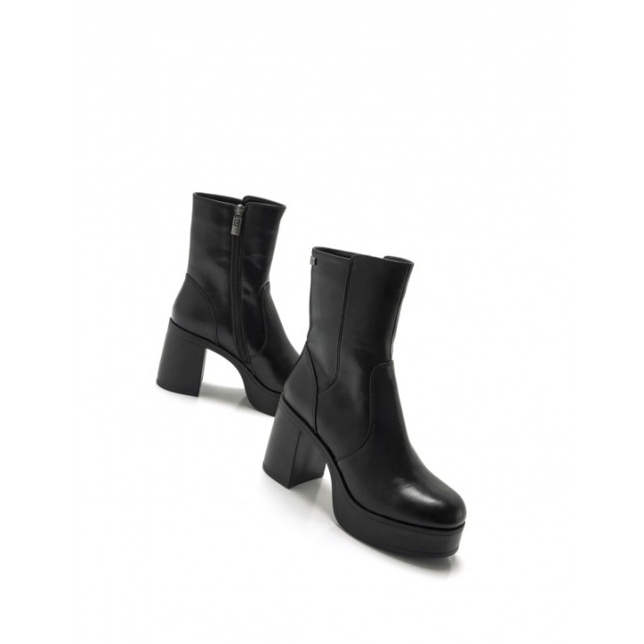 MUSTANG Botines Tacon Ancho Plataforma Negros