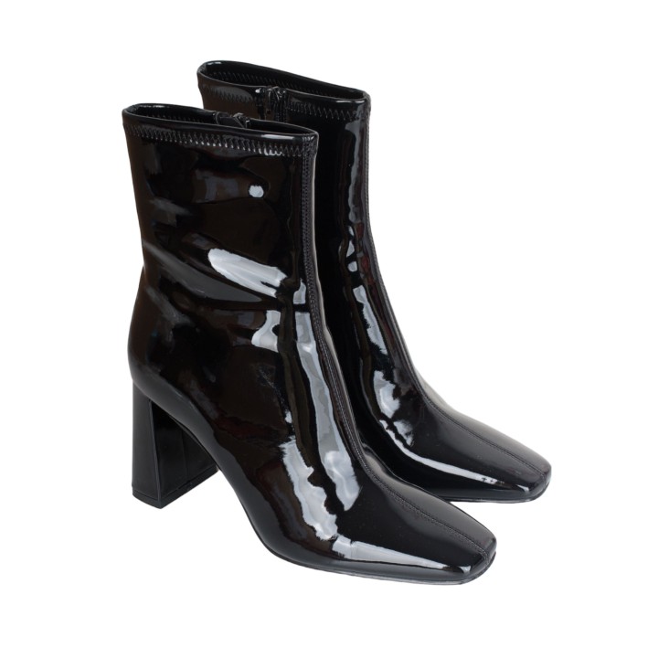 Botines Tacon Charol Negros